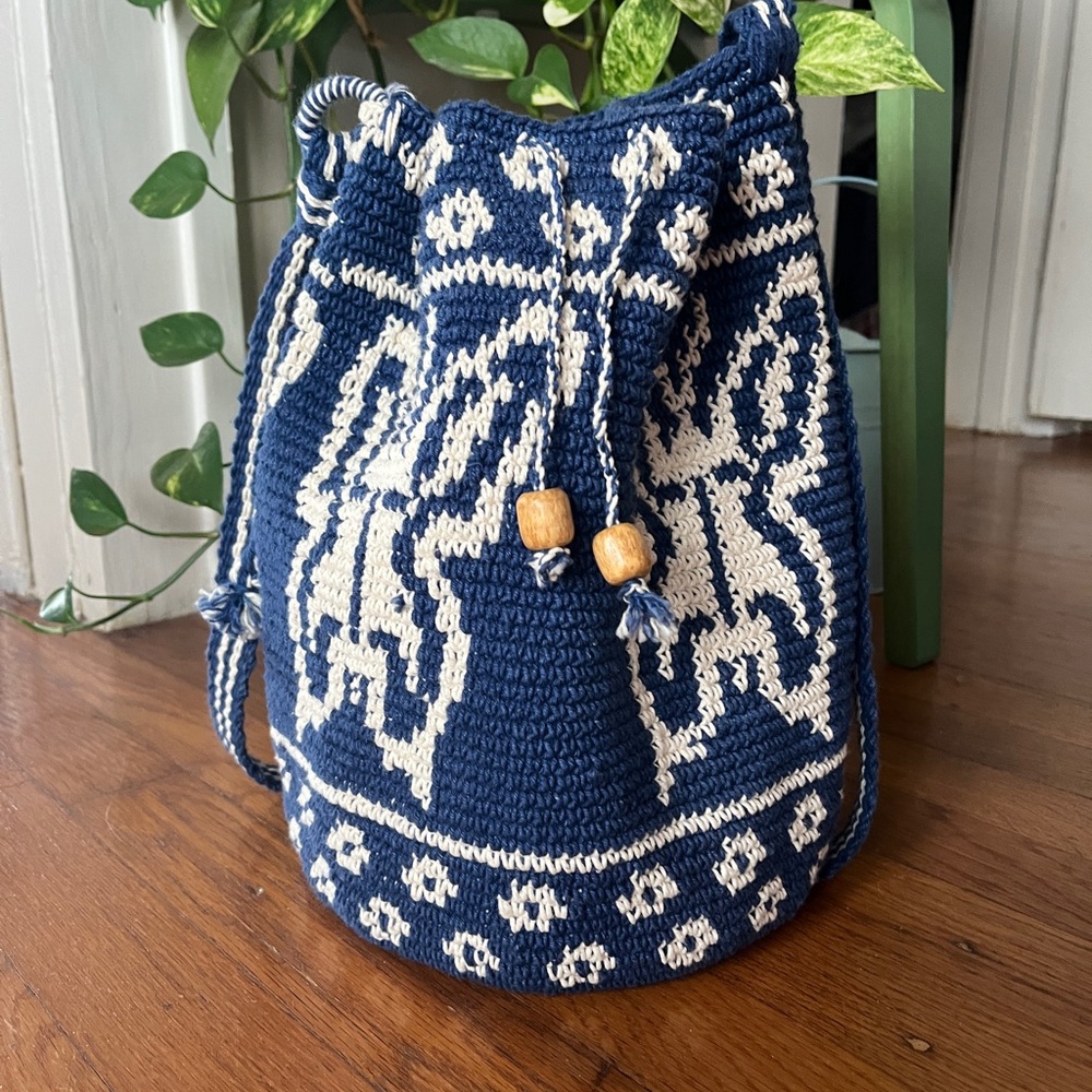 Crochet Blue and White Crossbody Bucket Bag